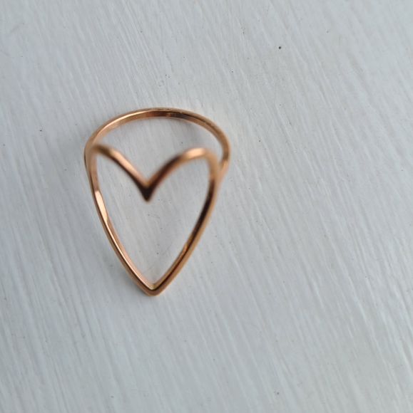 Brand New Rose Gold Peach Colored Heart Ring - Picture 2 of 7